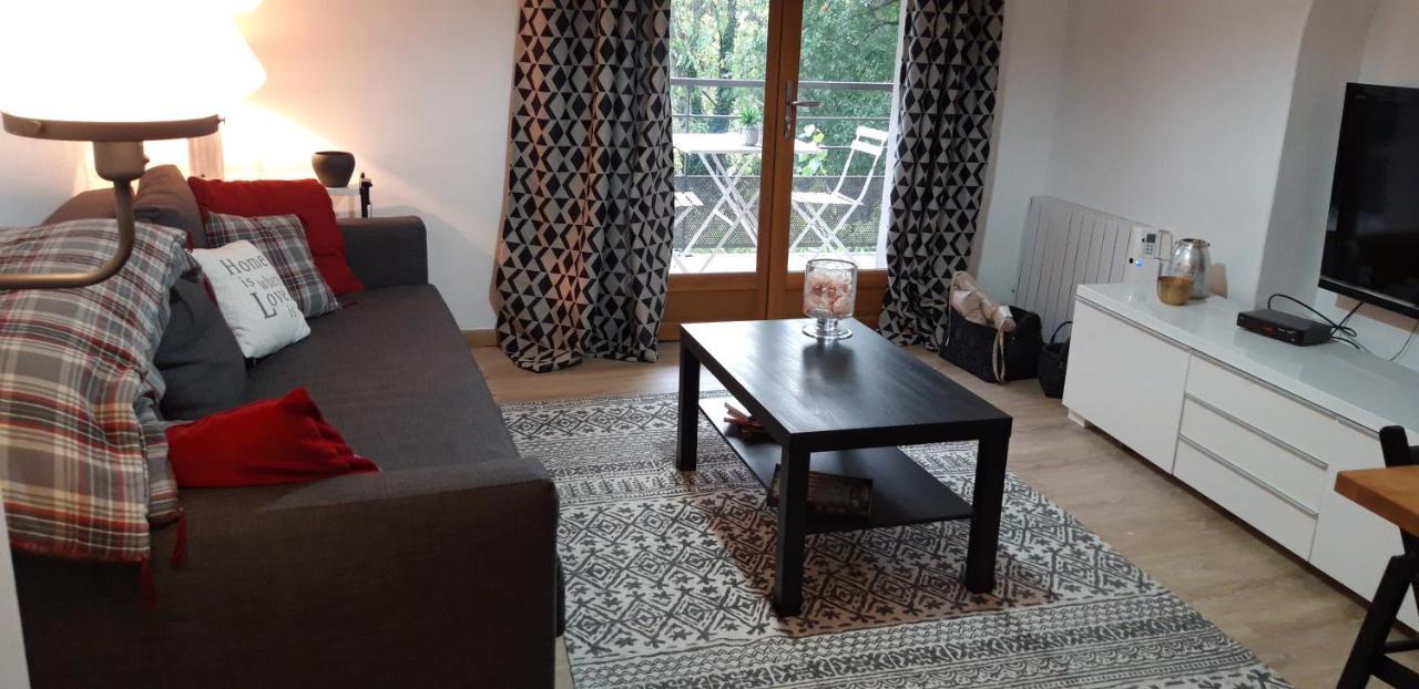 Simplicite Et Confort En Luberon Apartment เมแเนร์บส์ ภายนอก รูปภาพ